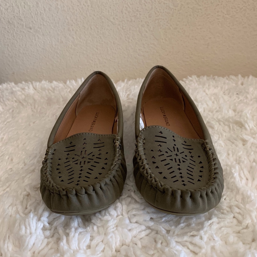 Lucky Brand Women’s Olive Green loafers